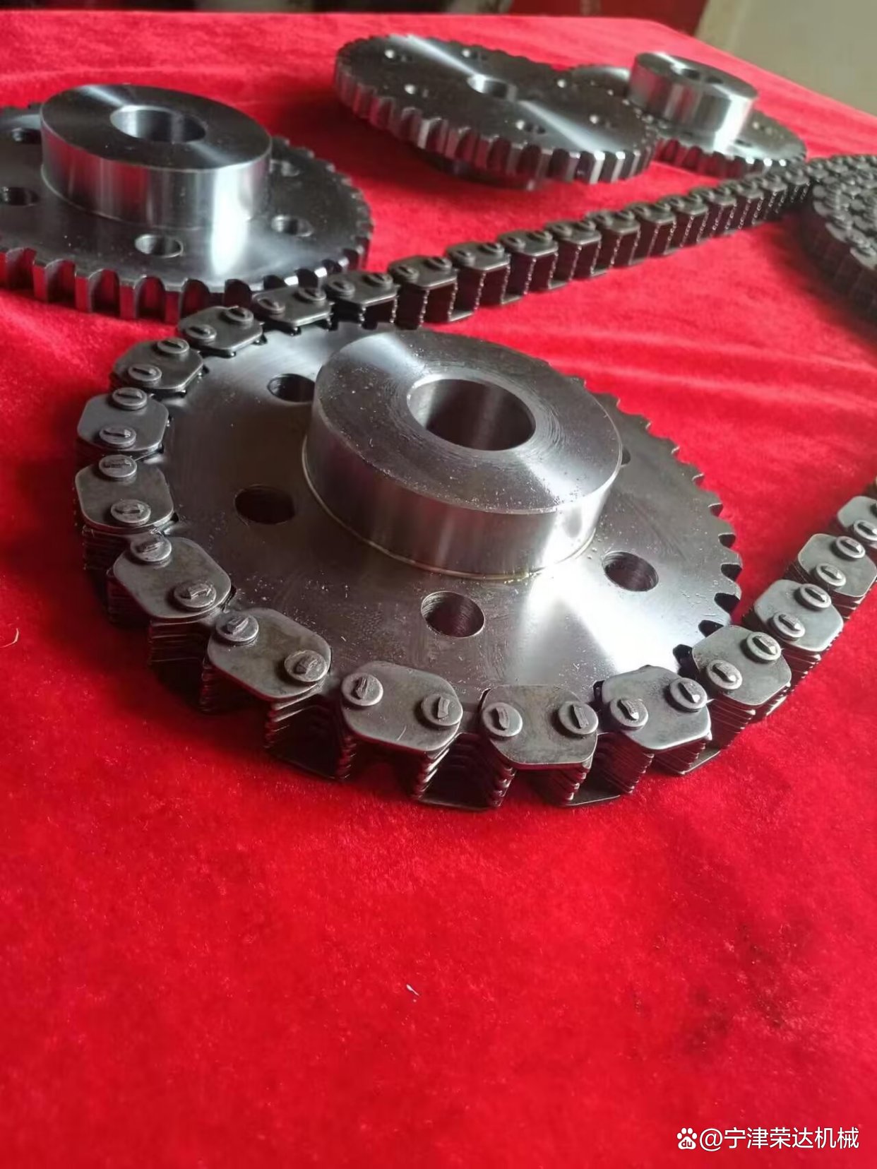 高速靜音無聲齒形鏈條鏈輪 提升傳動效率與運行靜謐性的關(guān)鍵技術(shù)